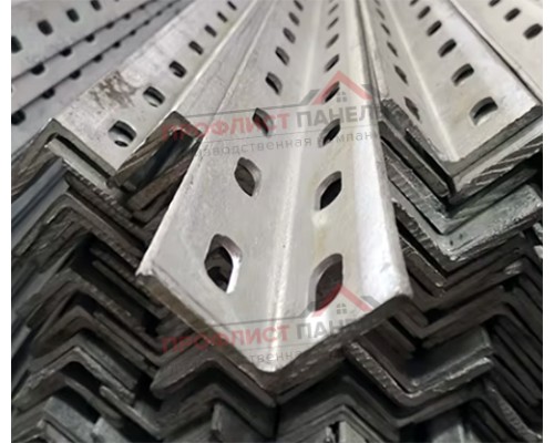 L-профиль перфорированный К242 2,5-60x40x2000 мм, оцинкованный