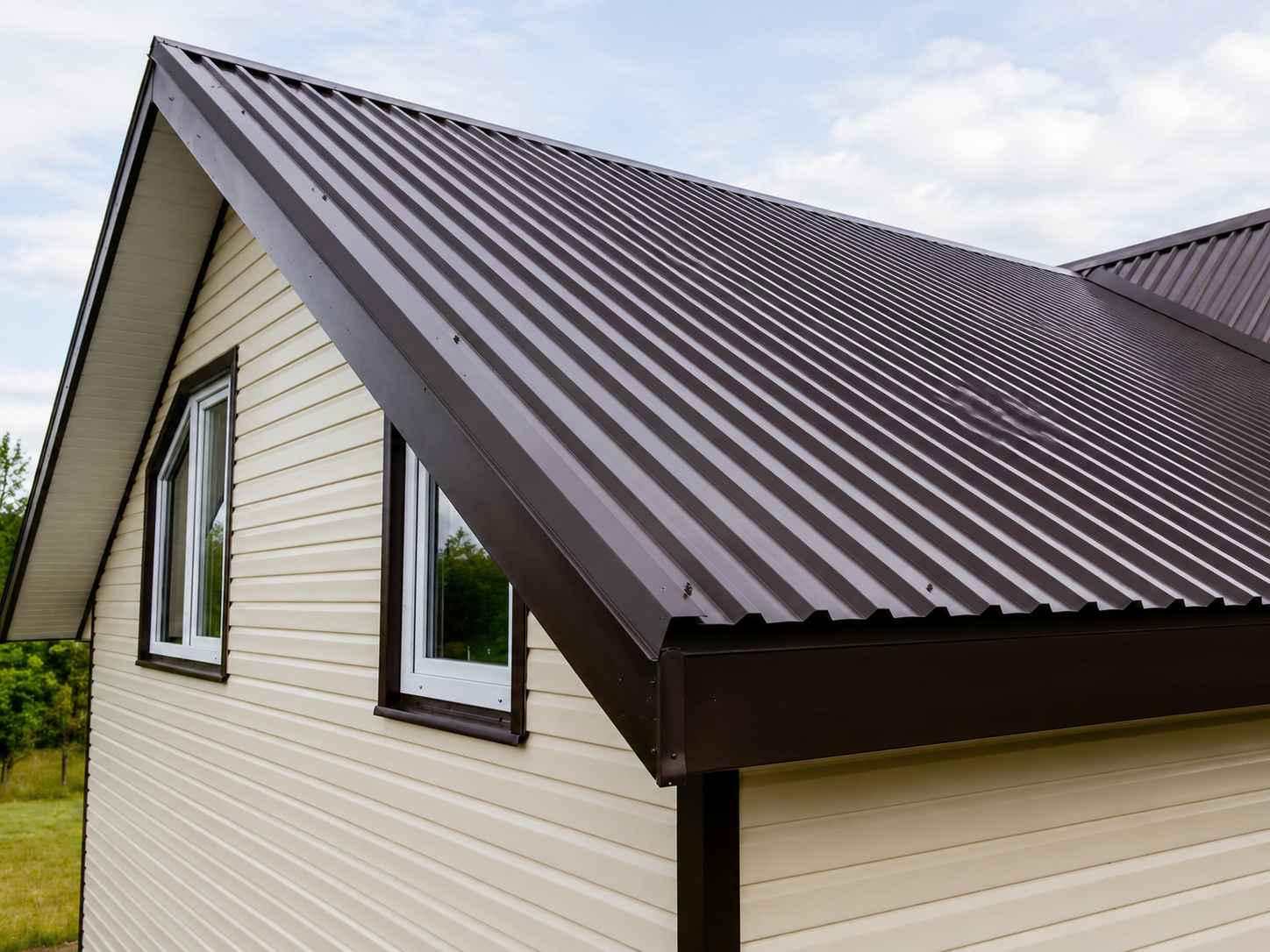 Кровля из профнастила МП35, цвет графит RAL7024